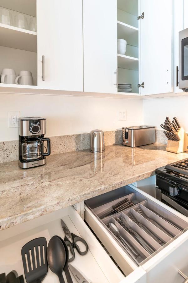 New Luxury Weho Boys Town Med Apartment *