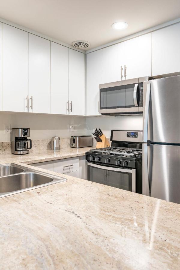 New Luxury Weho Boys Town Med *